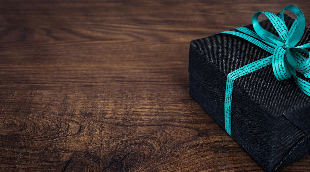 The History of Corporate Gifting and How Hampers Became Part of It