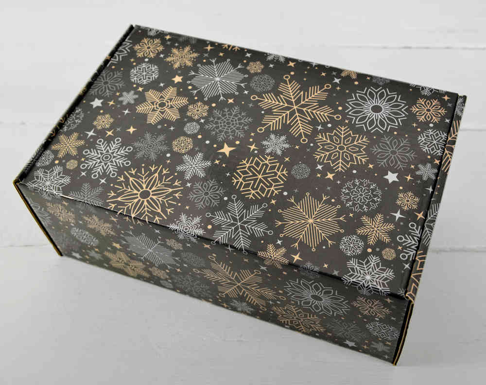 Black and Gold Gift Box